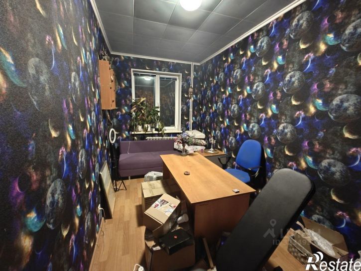 3-комн квартира улица Топоркова, 122,  д. 122