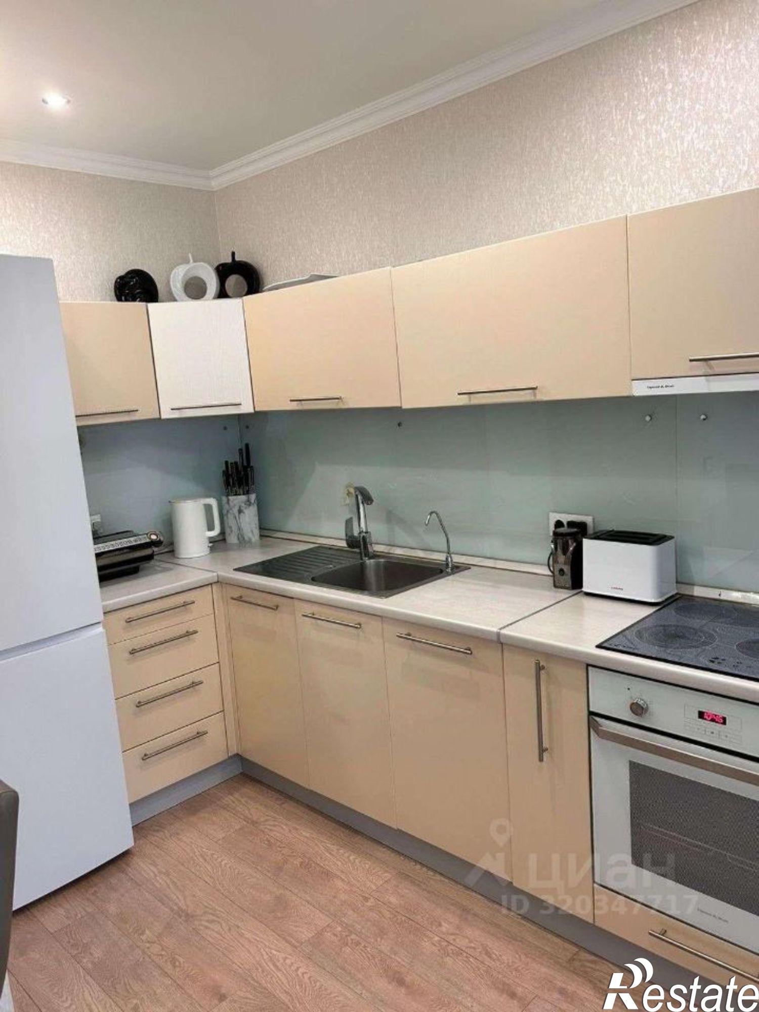 Купить квартиру за 12 300 000 рублей на Раздольная улица, 28