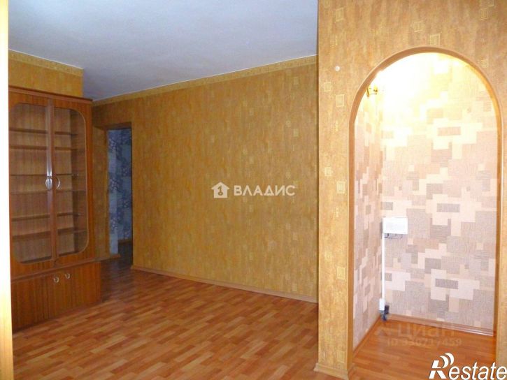 3-комн квартира улица Плеханова, 64,  д. 64
