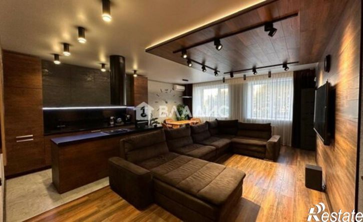 3-комн квартира ул Сергея Ушакова, 6б,  д. 6б