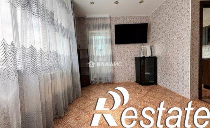 2-комн квартира улица Сергея Ушакова, 8В,  д. 8В