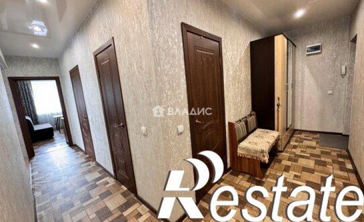 2-комн квартира улица Сергея Ушакова, 8В,  д. 8В