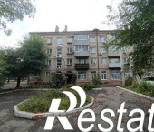 2-комн, 40кв м, этаж 1/4 проспект Блюхера, 38