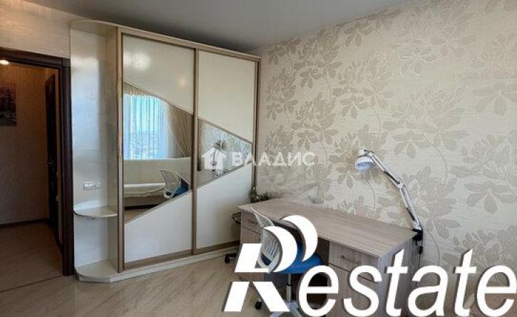 4-комн квартира улица Агеева, 52,  д. 52